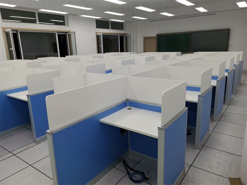 北京教育科學研究院升降屏風計算機教室